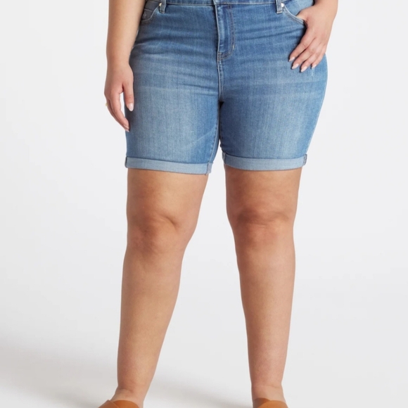 Liverpool High Rise Double Cuffed Short - Picture 4 of 9